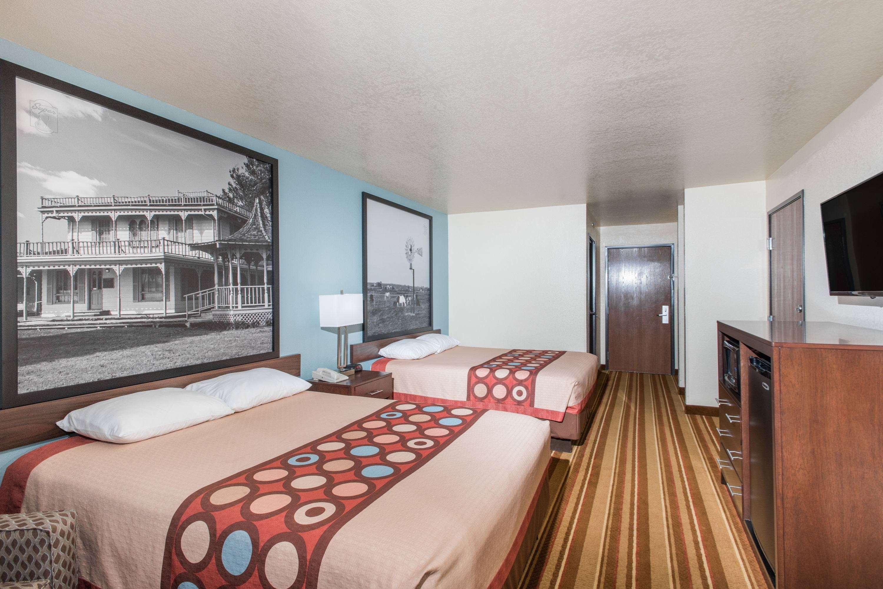 Super 8 By Wyndham Claremore Ok Εξωτερικό φωτογραφία