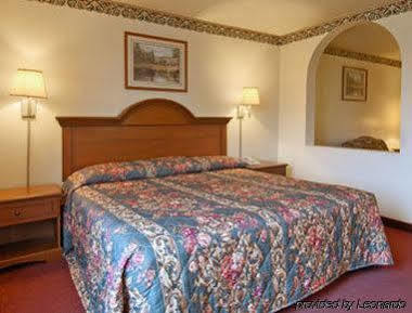 Super 8 By Wyndham Claremore Ok Εξωτερικό φωτογραφία