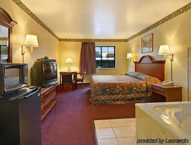 Super 8 By Wyndham Claremore Ok Εξωτερικό φωτογραφία